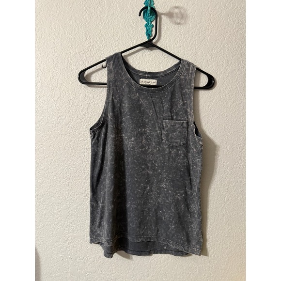 If It Were Me Women's Gray Distressed Sleeveless Tank Top - Medium - Picture 1 of 6